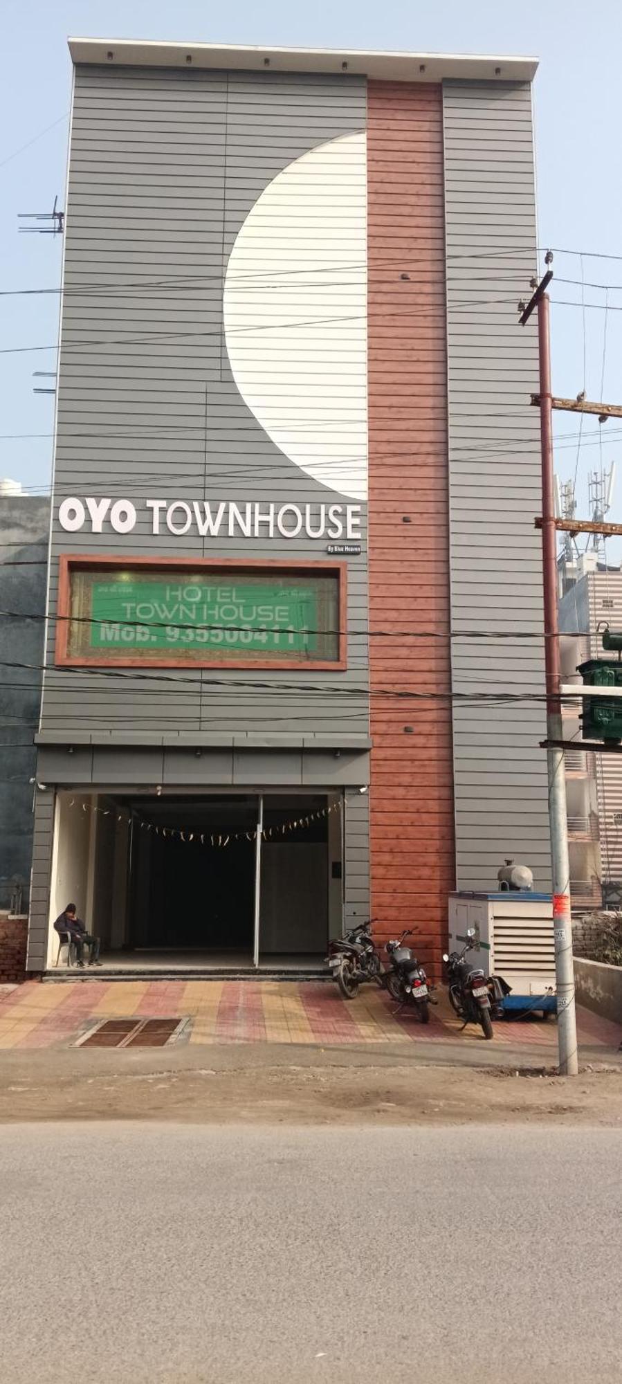 Hotel Blue Heaven Oyotownhouse Ghaziabád Exteriér fotografie